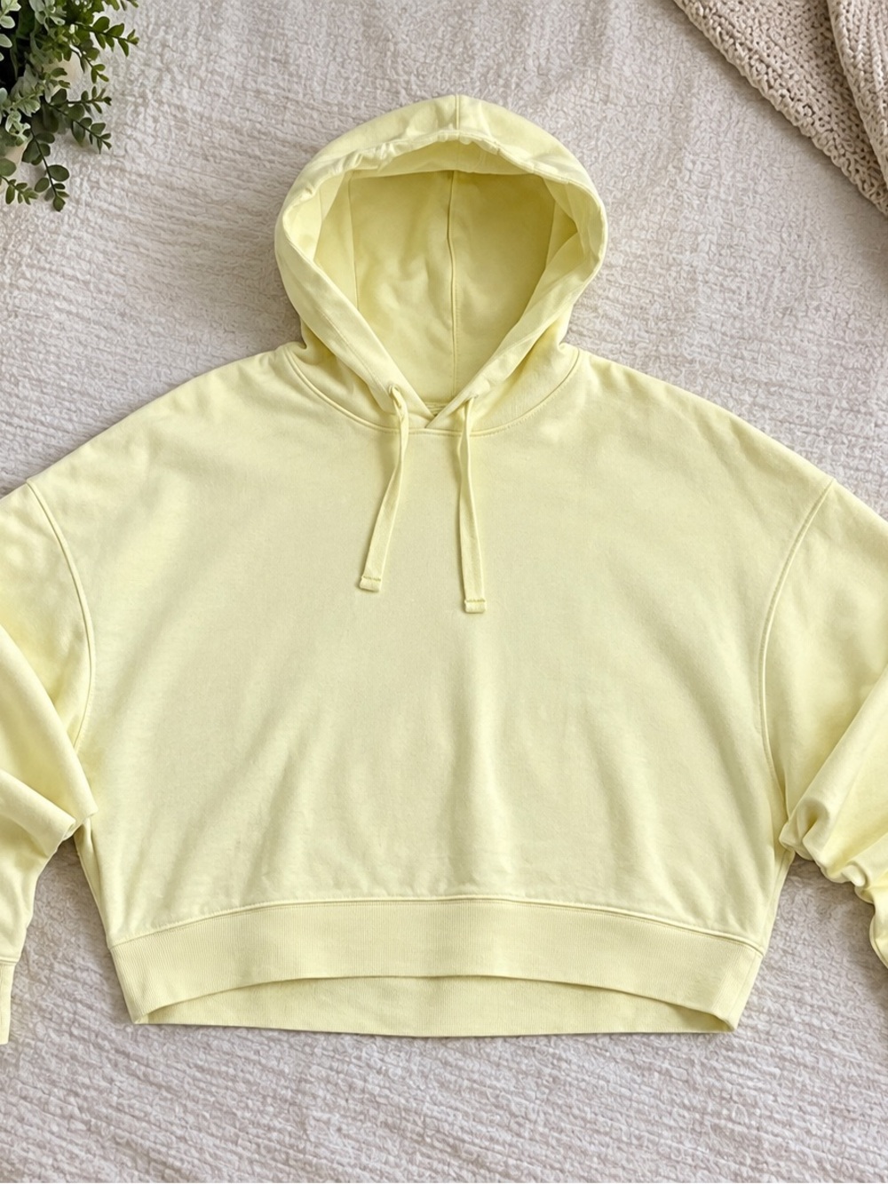 all in motion Pale Yellow Cropped Hoodie